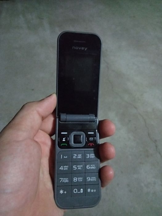 Novey X70 telefoni