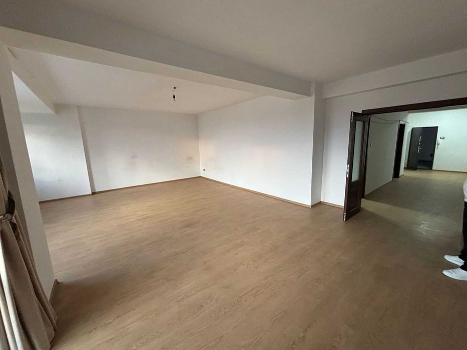 apartament de inchiriat sau de vanzare