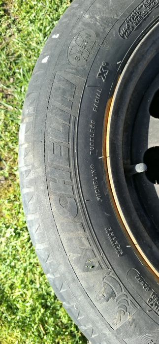 Vând urgent jante cu anvelope de vară ford focus 2