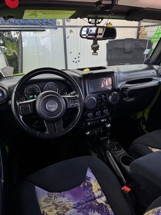 Se vinde Jeep Wrangler Unlimited