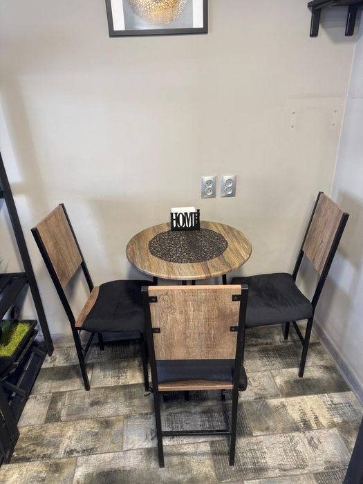 Продам столы и стулья