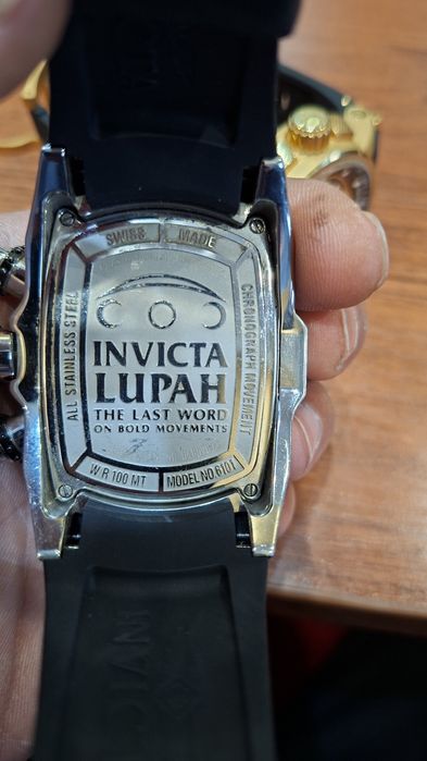 Продаю наручные часы