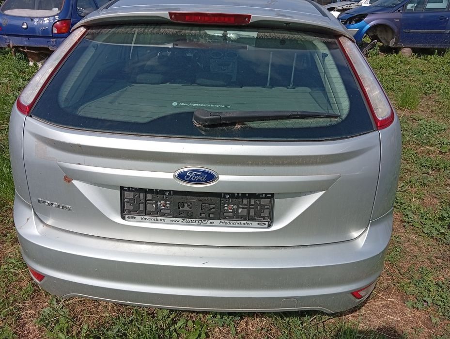 Dezmembrez Ford focus 2 facelift Anul2009 1.6 16V