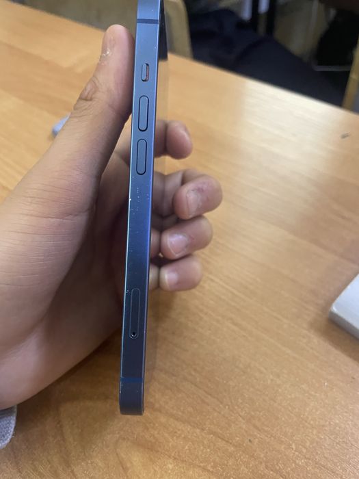 iPhone 13 в хорошем состояний