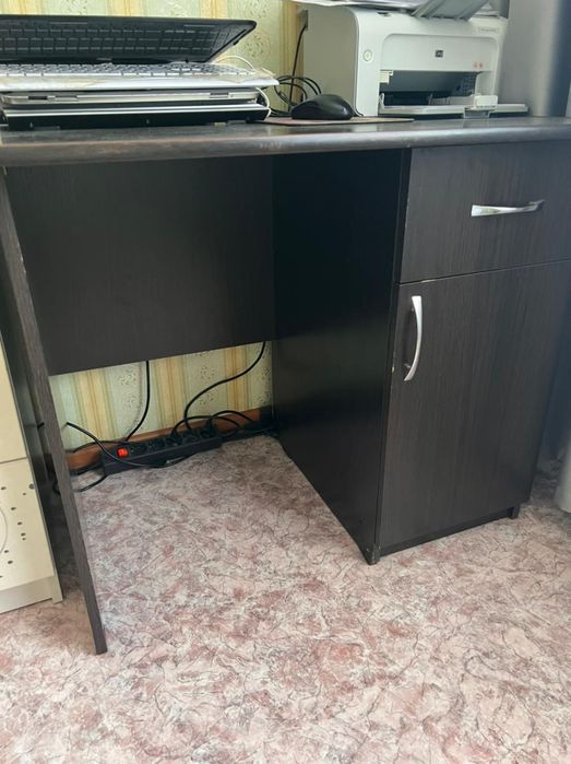 Стол рабочий, письменный