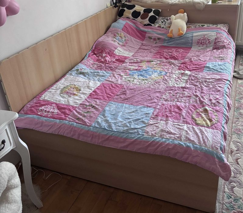 De vânzare - două paturi de colț 140/200