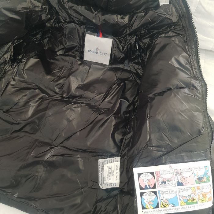 Geaca M o n c l e r,  3(4) ani, cu puf de gasca