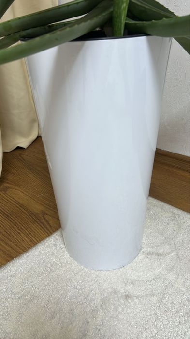 Продам кашпо напольное