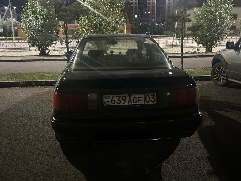 Продам Audi 80 b4