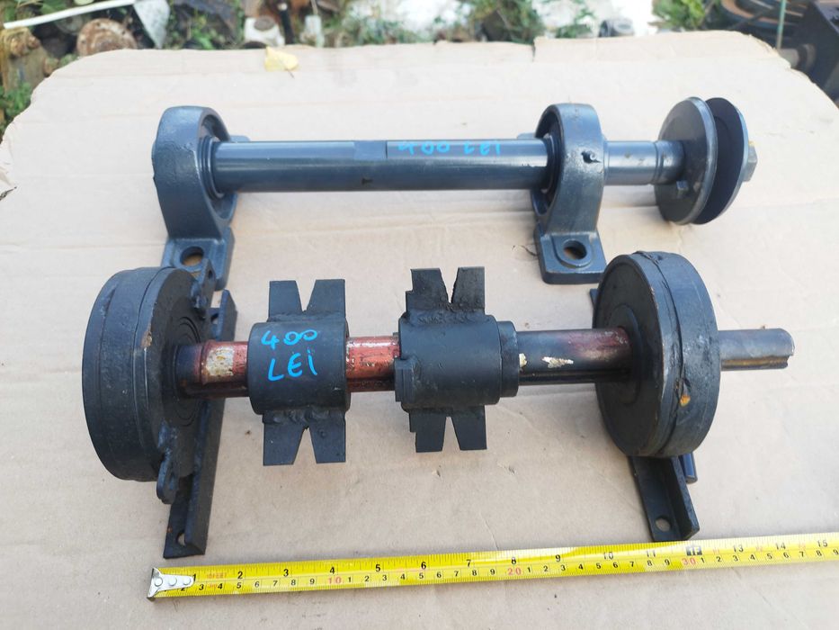 Ax cu rulmenți și lagăr