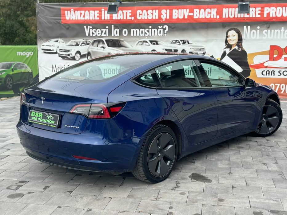 TESLA Model 3 2022 — imagine 4