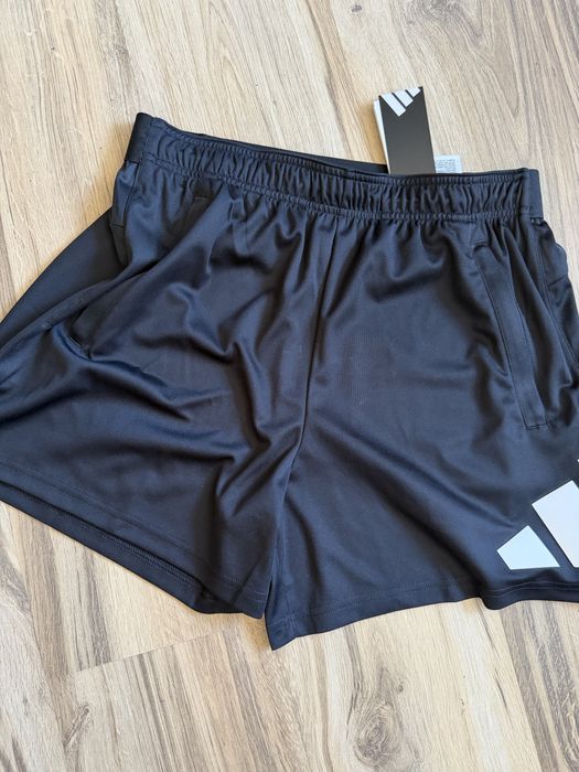 Нови мъжки Къси панталони Adidas Train Essentials ! S,M,L