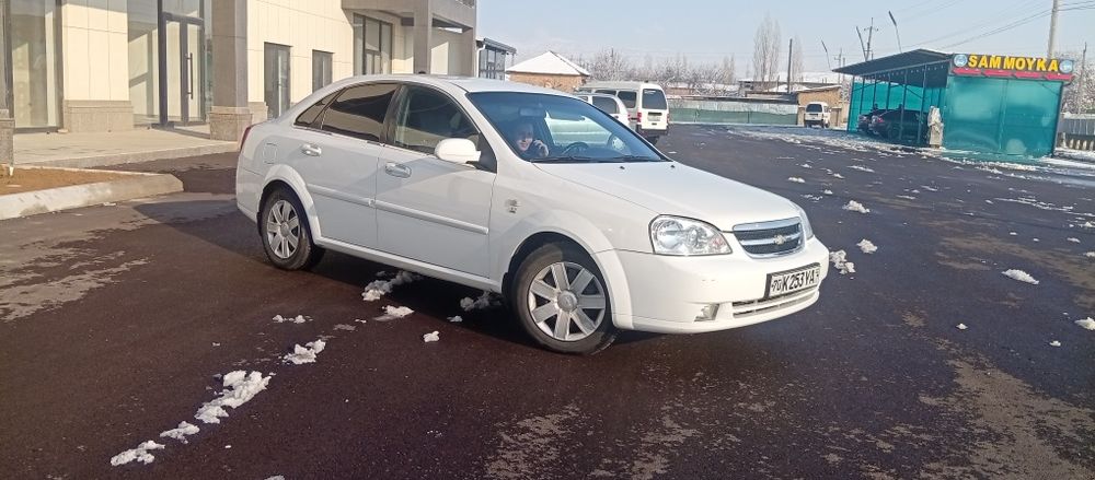 Sotiladi Chevrolet Lacetti 2013