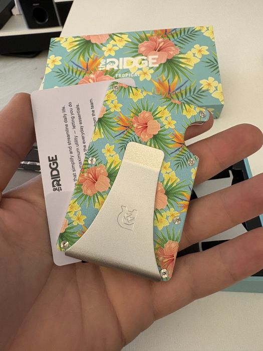 Ridge Wallet Tropical - ЧИСТО НОВ