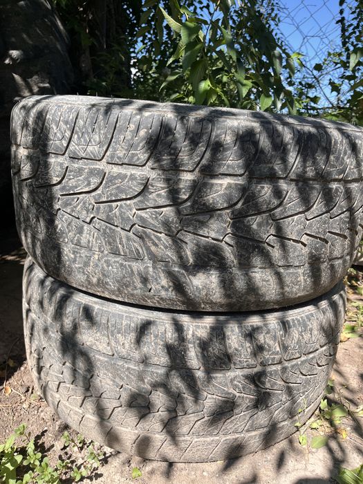 Продам шину 285/35 R22