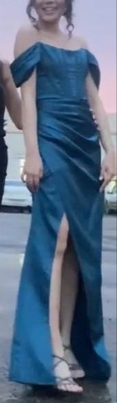 продам платье на выпускной