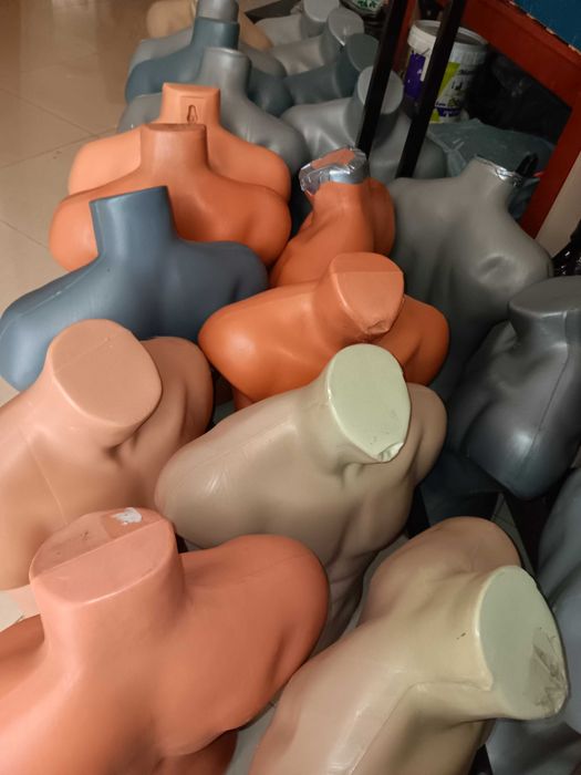 .Мъжки ,и детски торсове. 5лв. за 1 брой.Локация сл.бряг