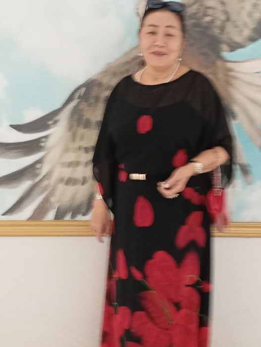 Продам платья  вечерние