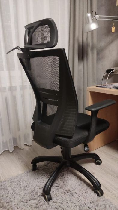 Продам игровое-офисное кресло