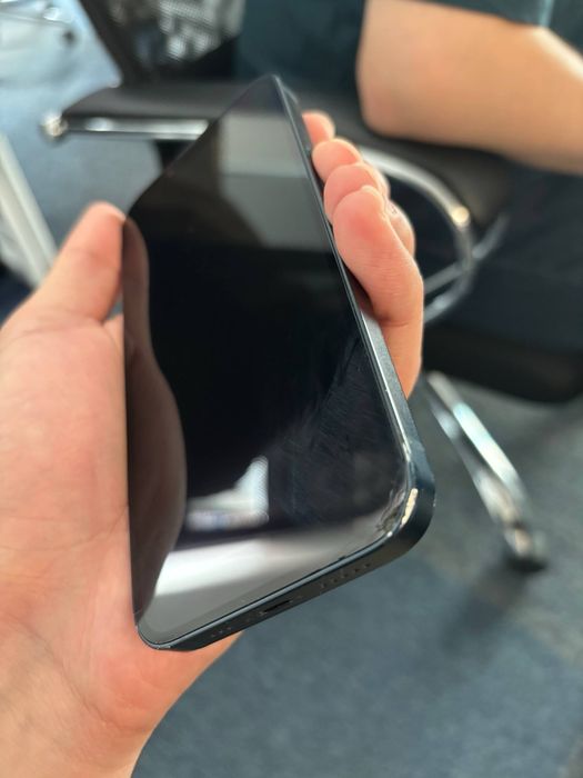 Прдам iphone 13 128 гб