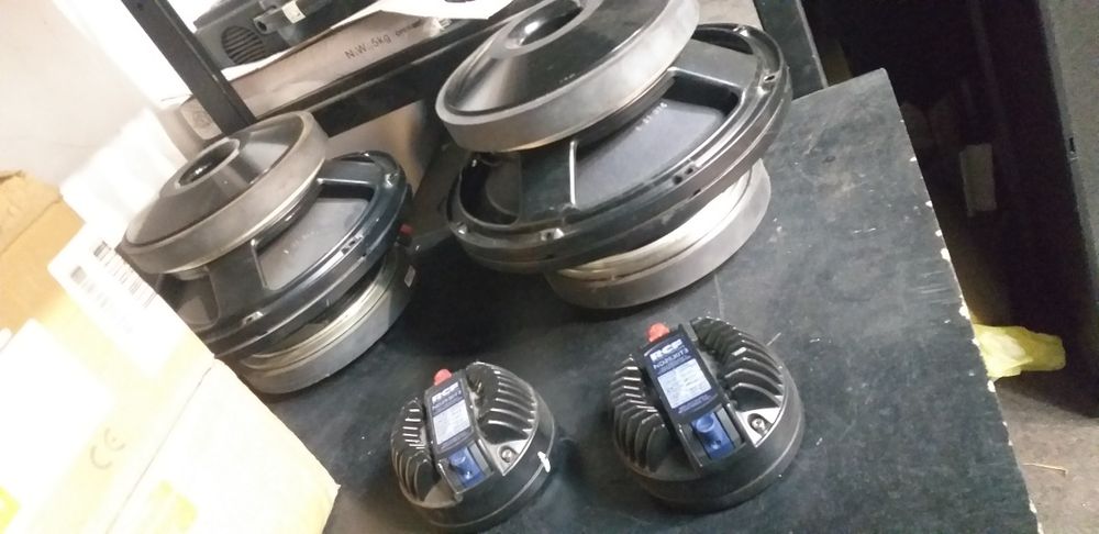 Difuzoare RCF 12inch