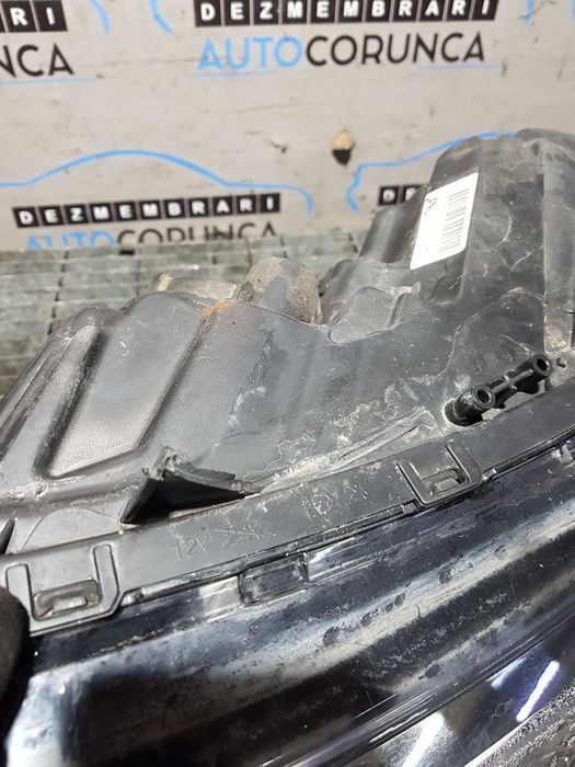 Far Stanga Mitsubishi Outlander III Facelift 2015 - 2018 SUV 4 Usi (810) Xenon