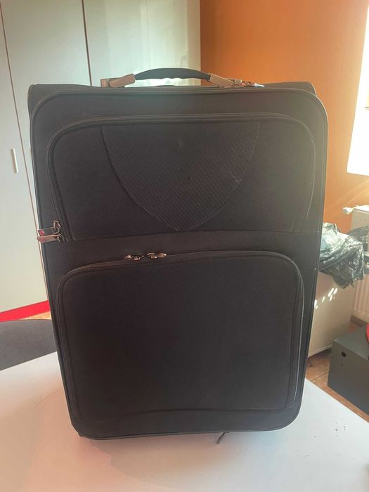 Trolere diferite culori