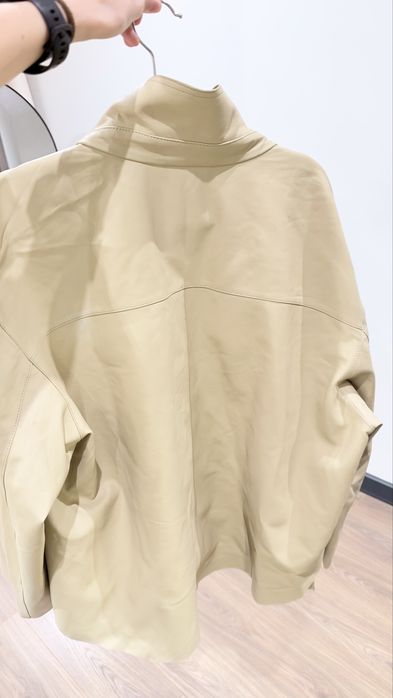 Кожанная куртка massimo dutti