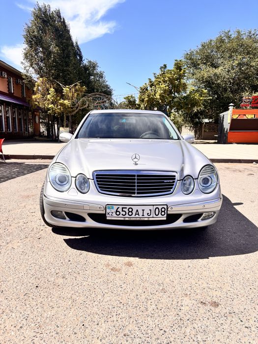Продаю Мерседес Е320 в кузове W211