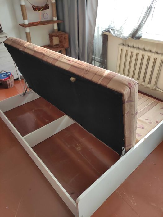 Кровать двуспальная