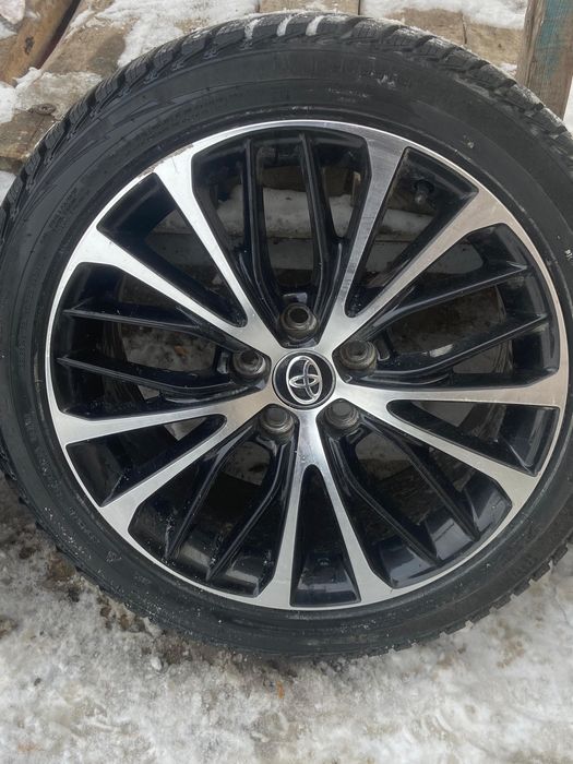 Продам шины 235/45 р18