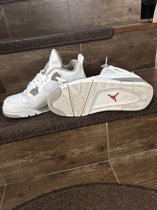 Jordan 4 White Cement Grey