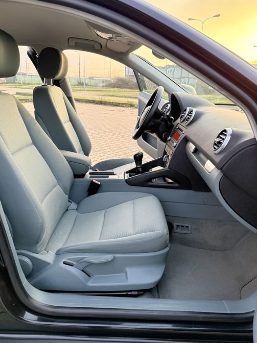 Audi•A3•Sporback•1.6 Tdi•105cp•2010 Euro5•Clima•incalzire scaune•pilot