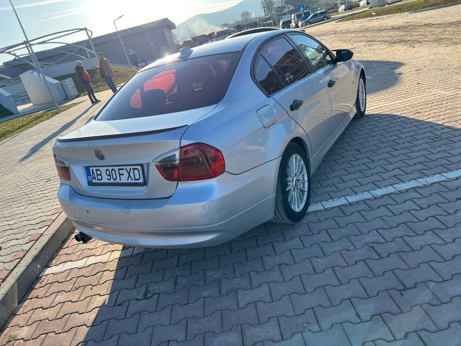BMW E 90 Seria 320i