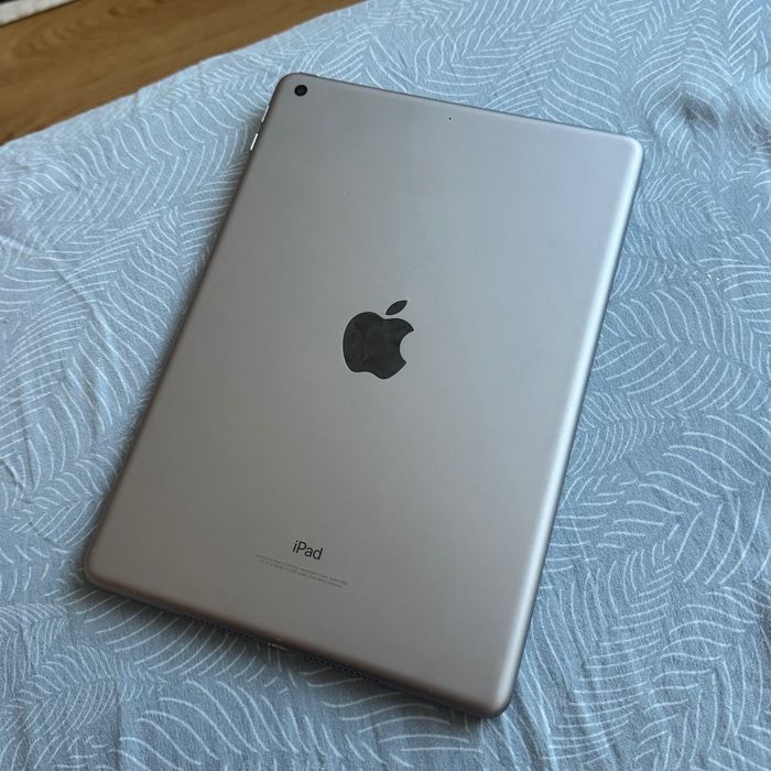 iPad 6 32gb WiFi Silver