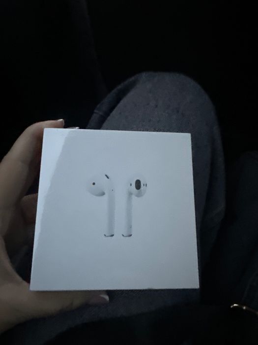 Продам наушники айрподс