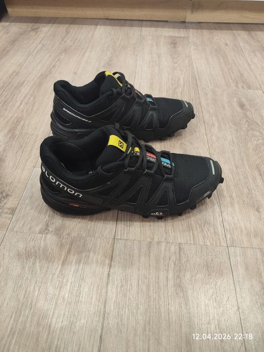 Кроссовки. Майкудук