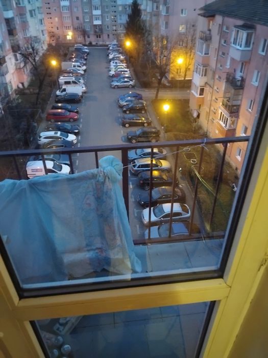 Vând apartament ân v.aron sibiu