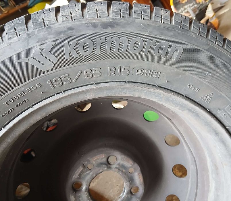 4 бр. зимни гуми с джанти 195/65 R15 от Ситроен Пикасо