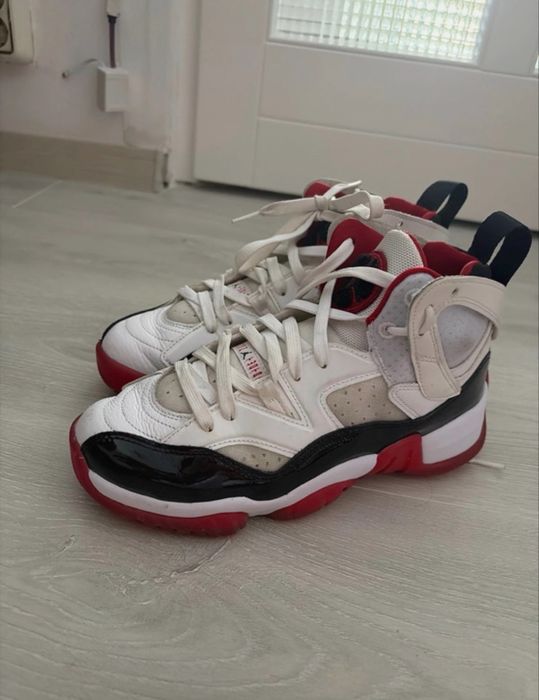 Air Jordan Jumpman Two Trey