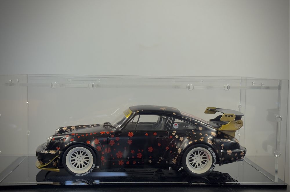 Кутия/кейс за мащаб 1:18