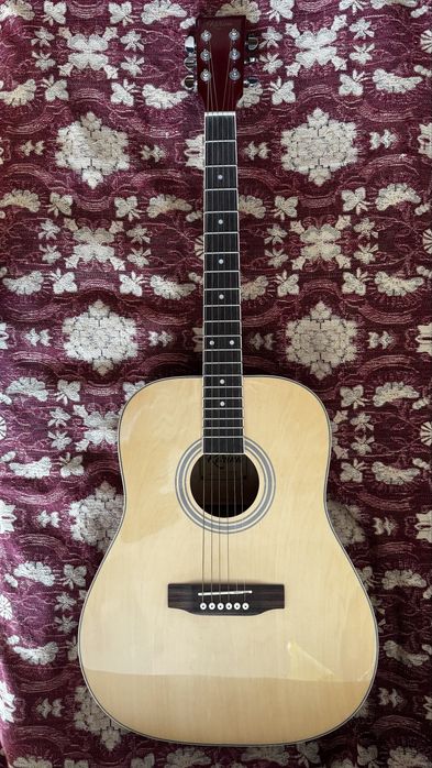 Акустична китара “Karina”