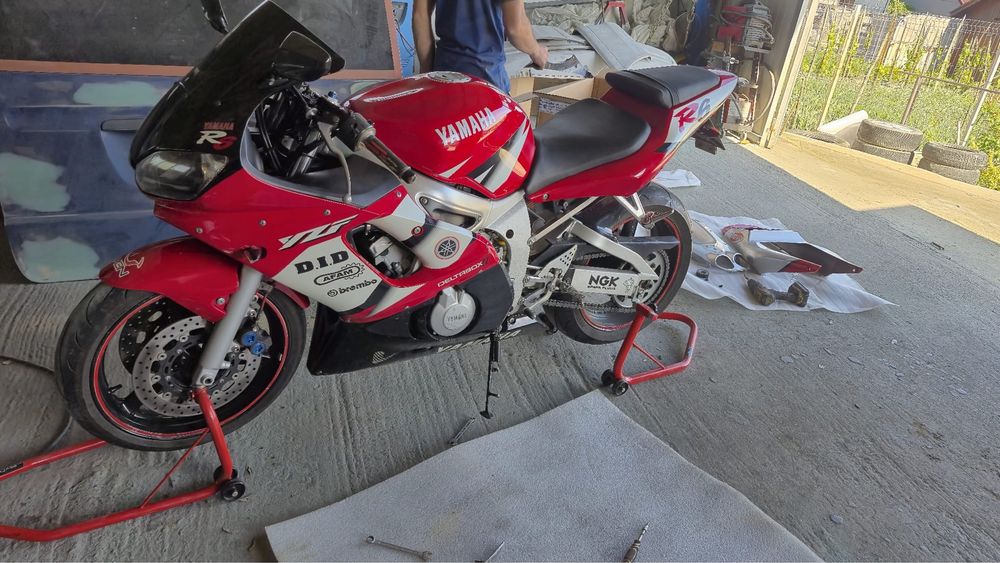 Vând/schimb YAMAHA YZF 600 - R6