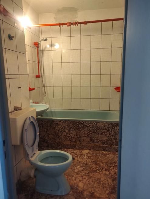 Дава се под наем Двустаен апартамент в София, Толстой - 64 кв.м за 491.64 € - Снимка #9