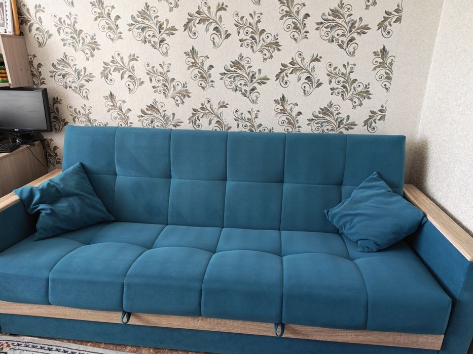 Продам хороший диван