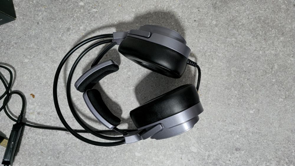 Игровой наушник g575