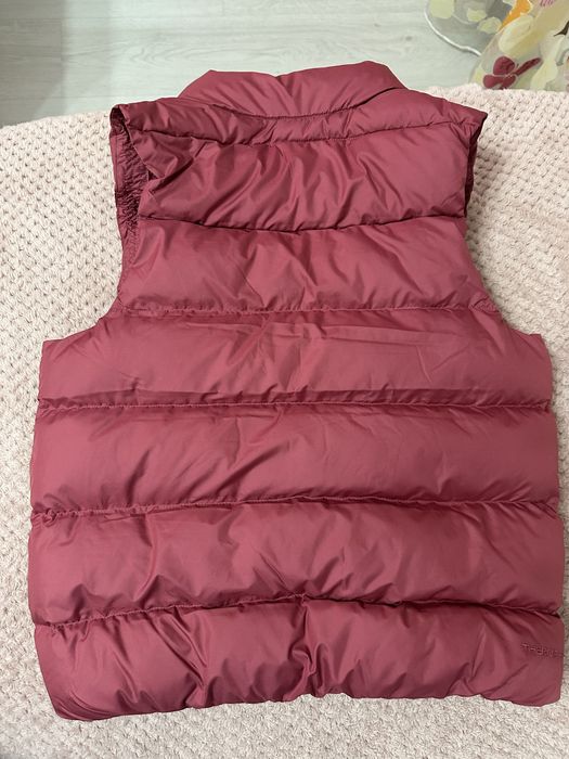 Детски елек Nike нов с етикет