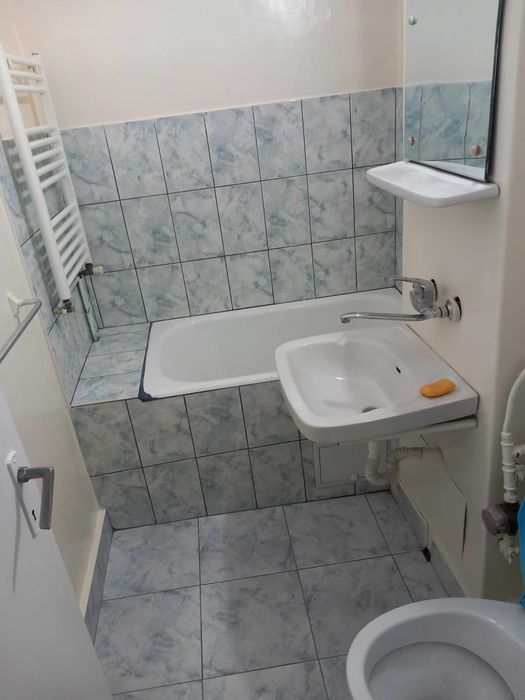 Garsoniera de închiriat