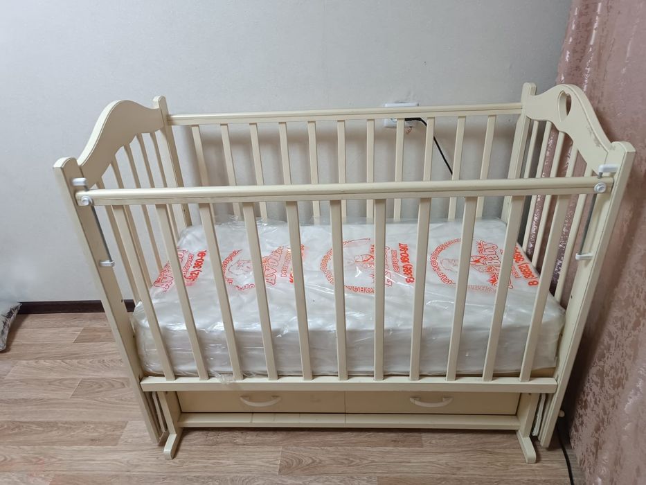Детская кроватка