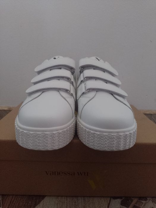 Adidasi noi,Vanessa nr 39